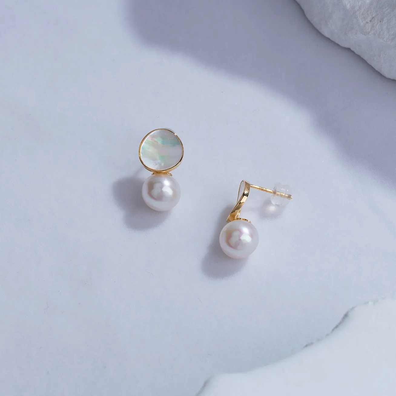 18k Gold Freshwater Pearl Earrings KE00112