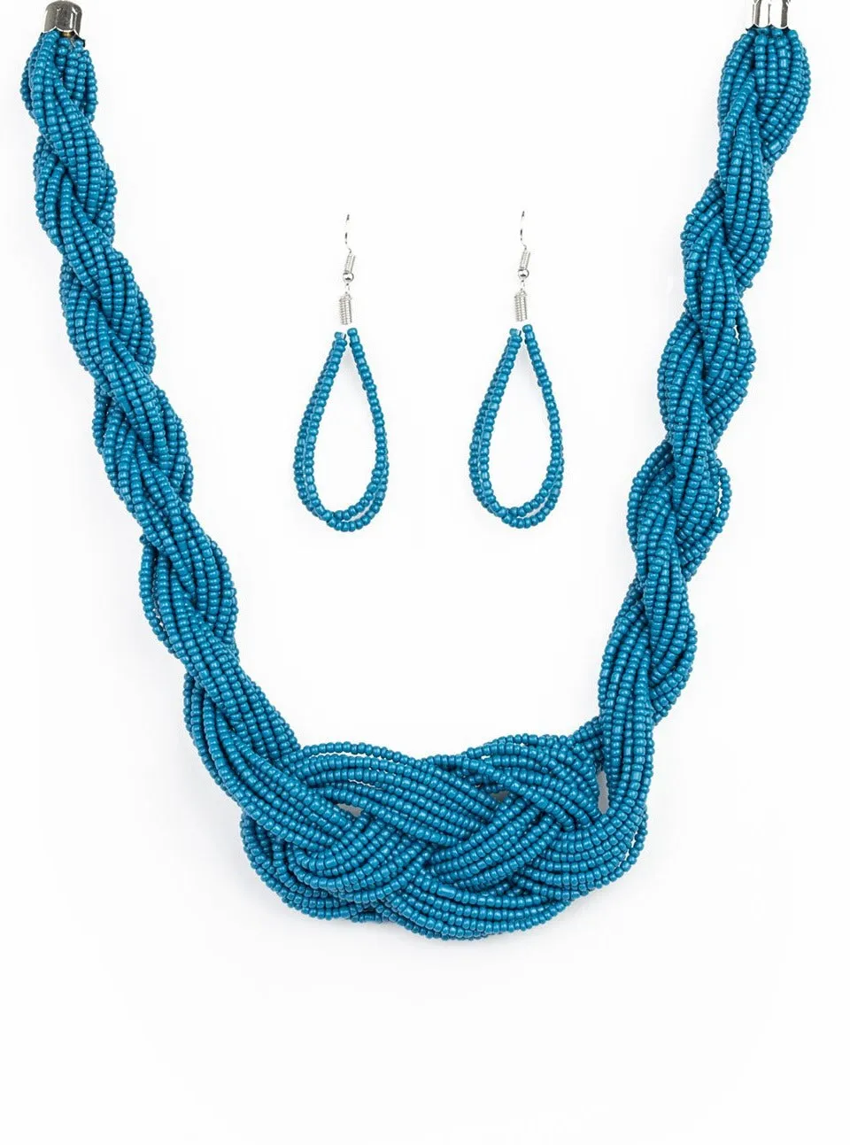 A Standing Ovation Blue Necklace Set