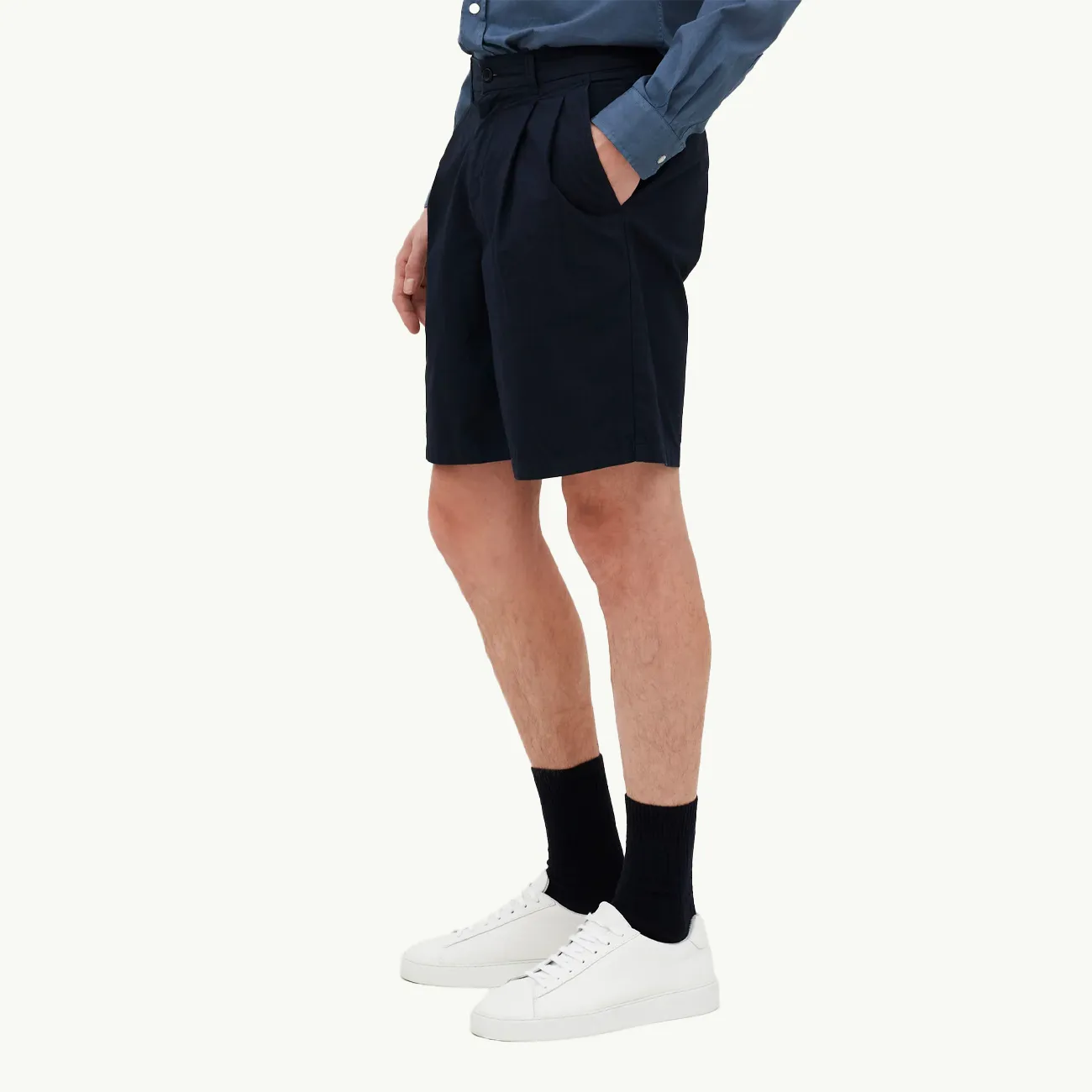 Benn Relaxed Typewriter Pleated Short - Dark Navy