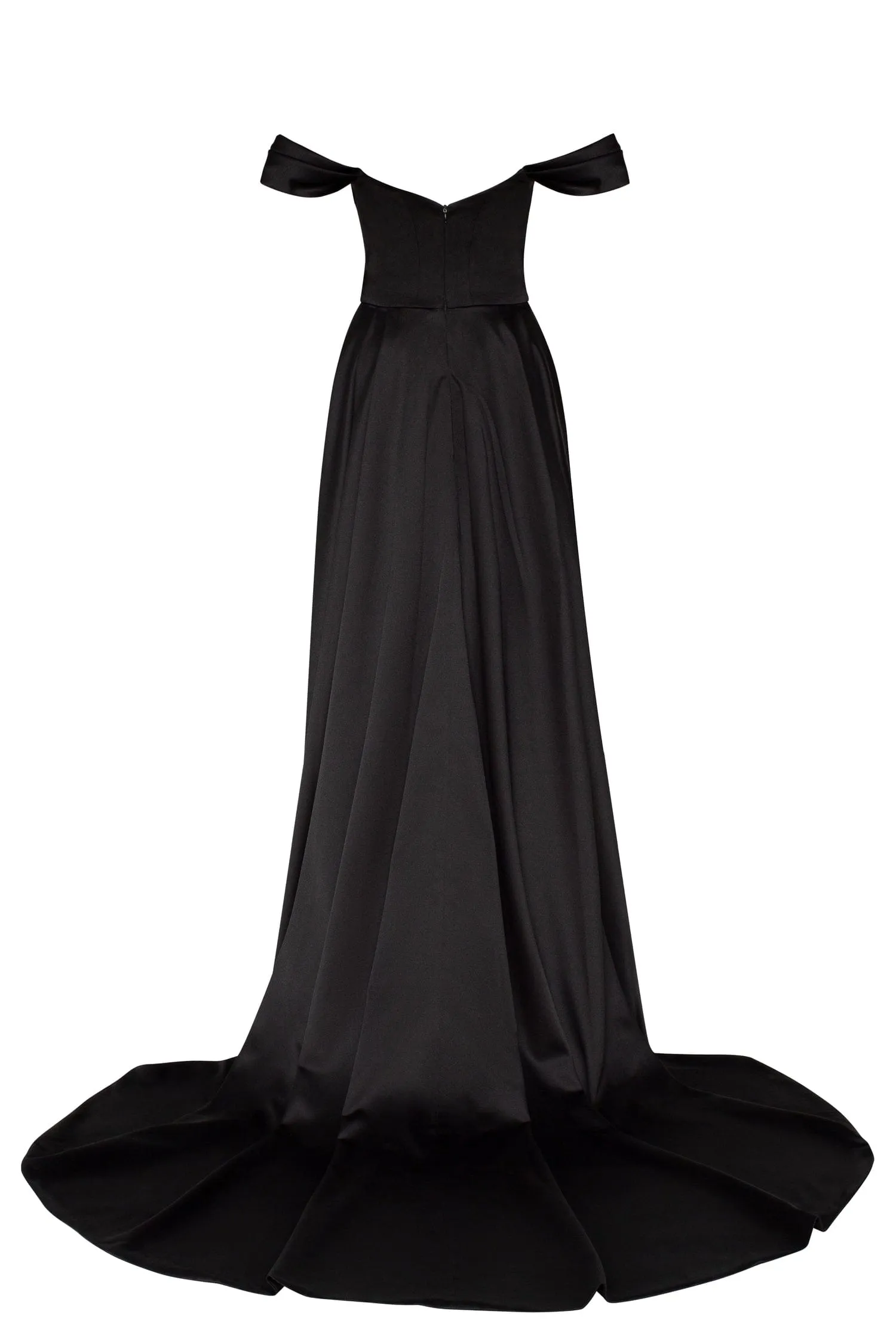 Black Princess heart-shaped neckline gown