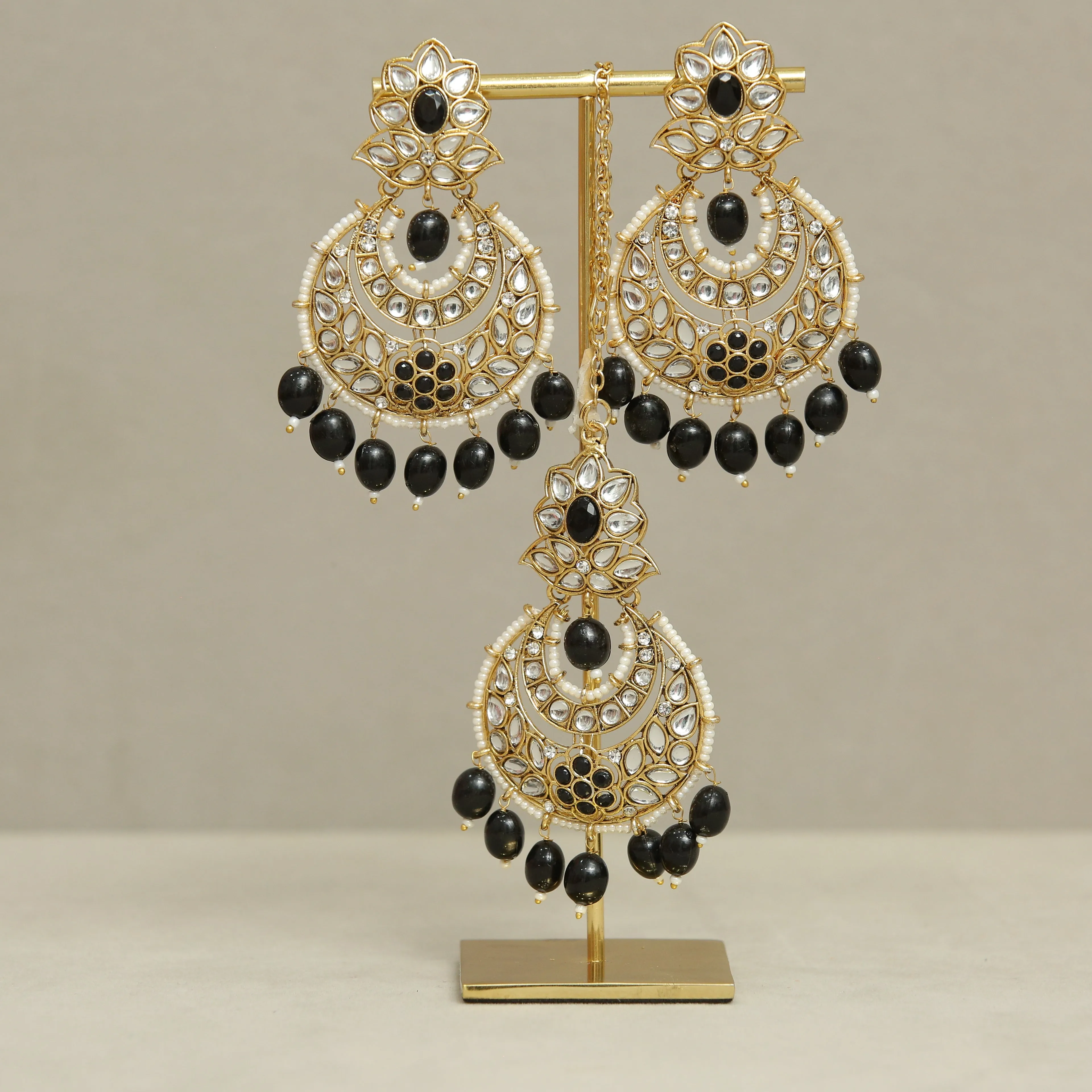 Emilia Kundan Earrings And Tikka