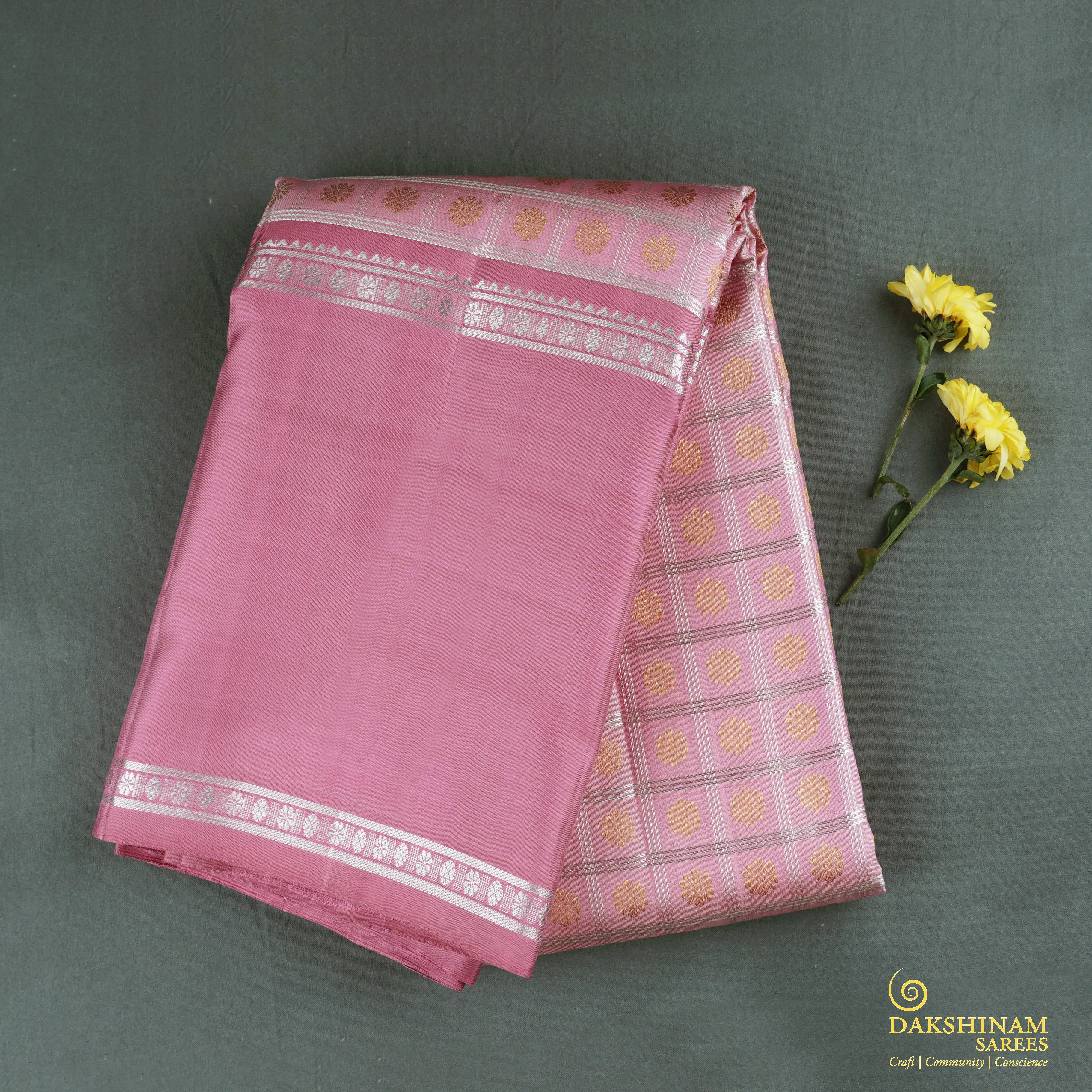 Handwoven Pastel pink Kanjivaram Silk Saree - 1914T008997DSC