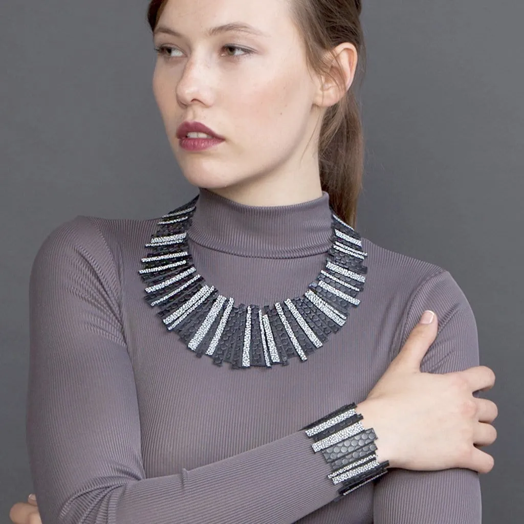 Hellena Black and White leather collar