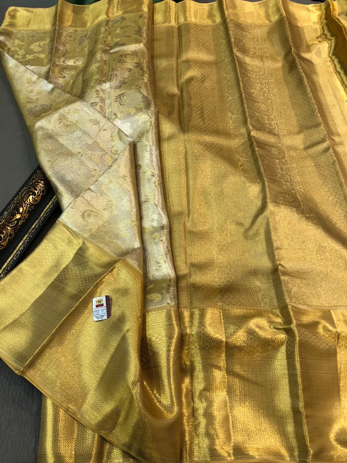 Kalyanamalika , elegant Exclusive Pure Golden Kanjeevaram Tissue Silk Saree for Women -SACHI001KSE