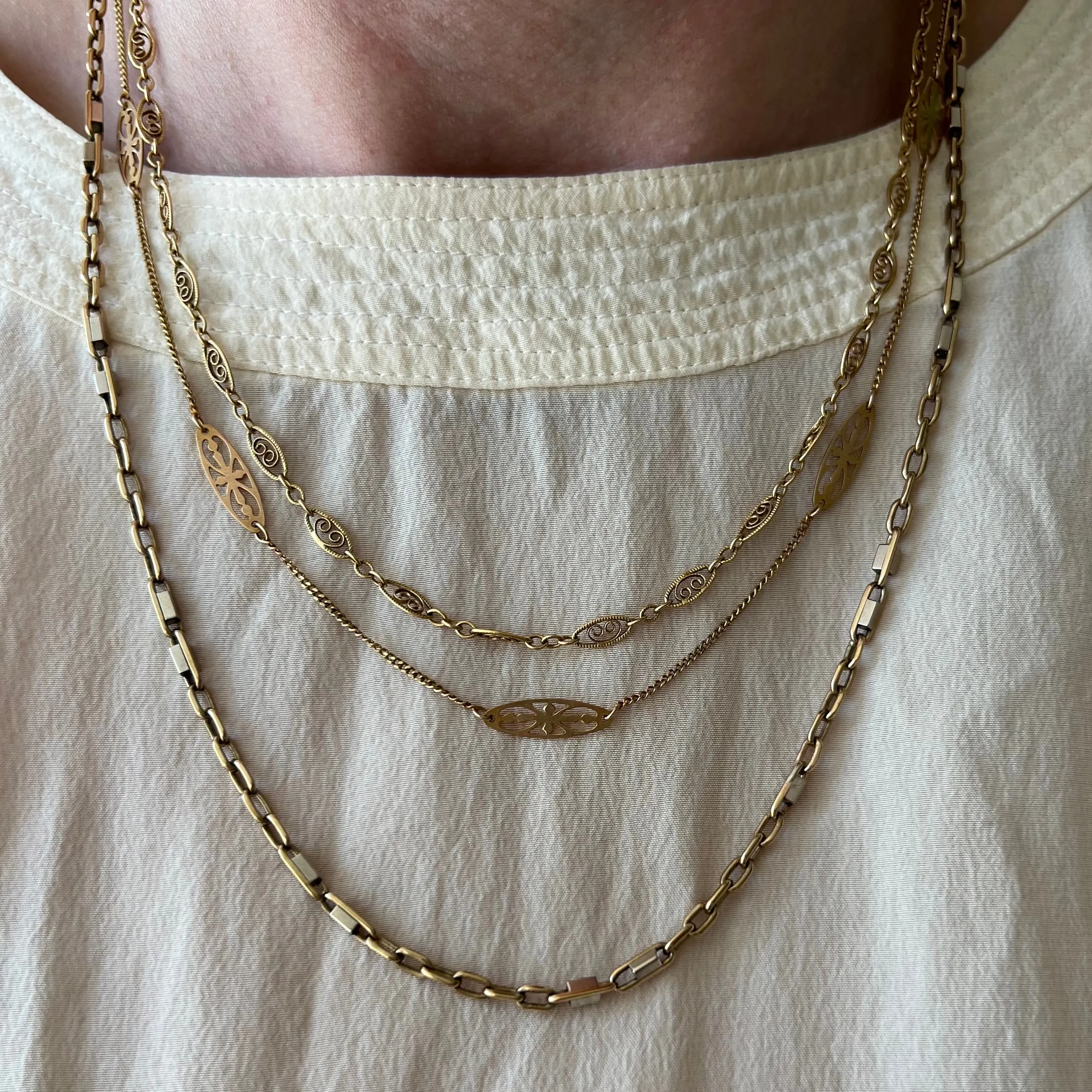 V I N T A G E // ode to deco / 10k yellow gold filigree and curb station chain necklace / 18.25