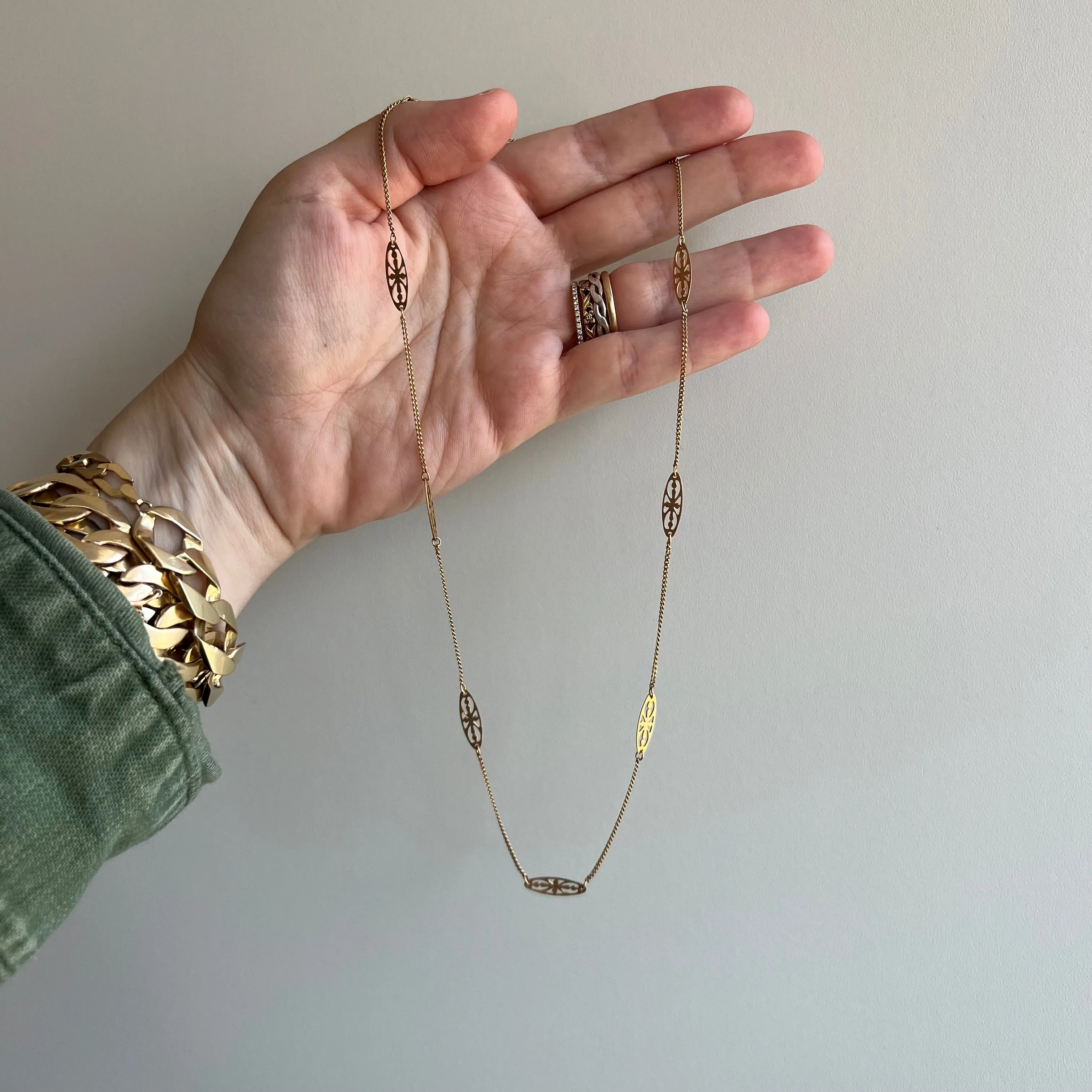 V I N T A G E // ode to deco / 10k yellow gold filigree and curb station chain necklace / 18.25