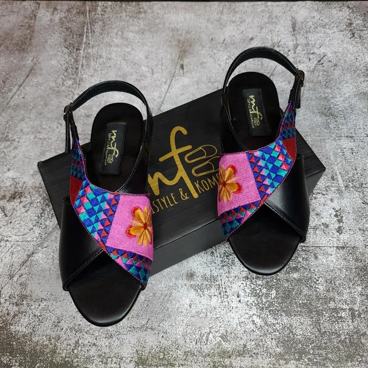 Women Embroidery Peshawri Sandal