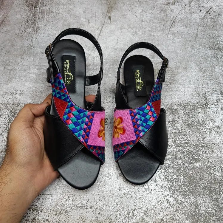 Women Embroidery Peshawri Sandal