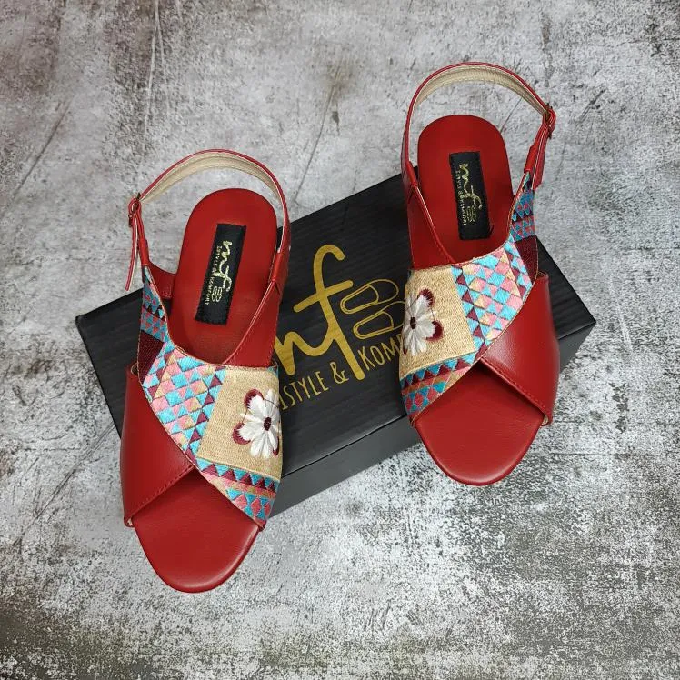 Women Embroidery Peshawri Sandal