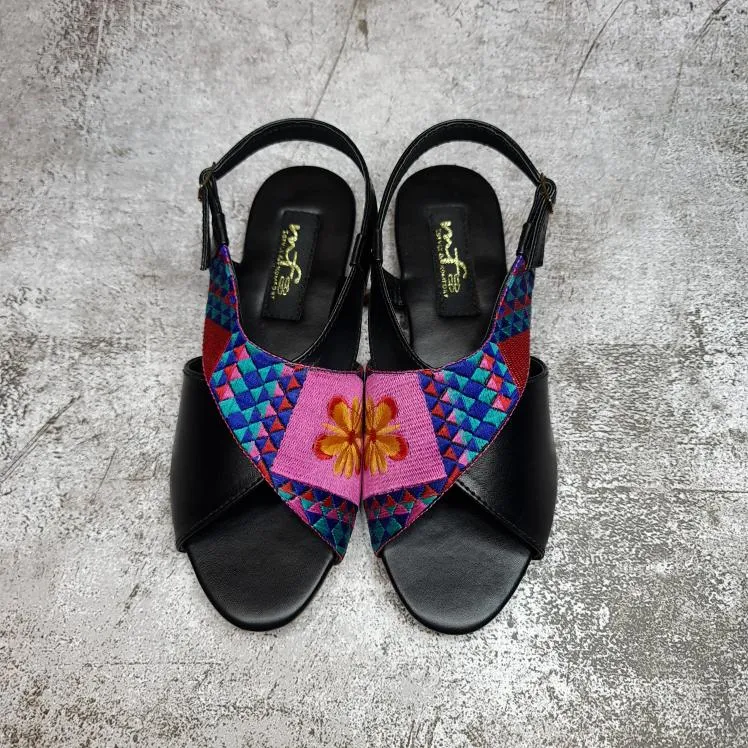 Women Embroidery Peshawri Sandal