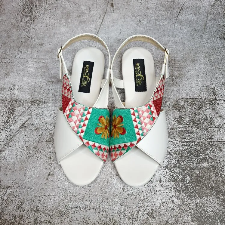 Women Embroidery Peshawri Sandal